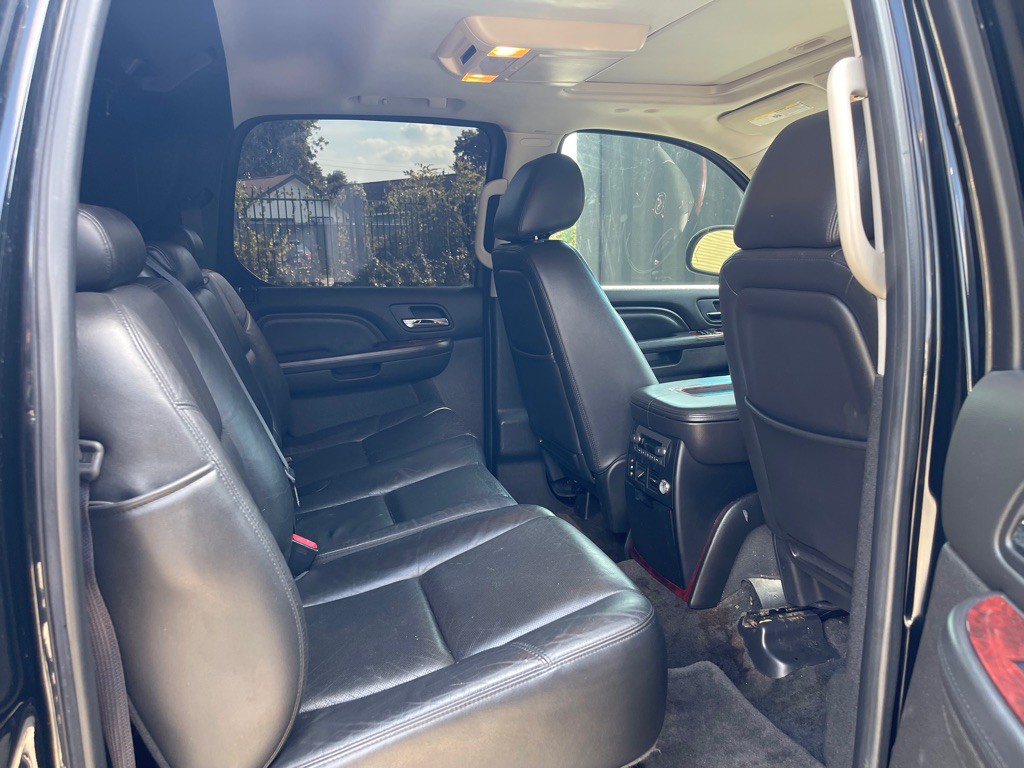 2012 Cadillac Escalade Image 9