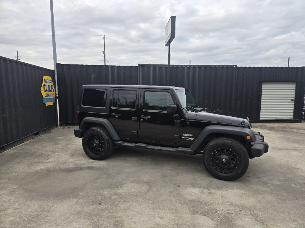 2013 Jeep Wrangler Unlimited Image 2