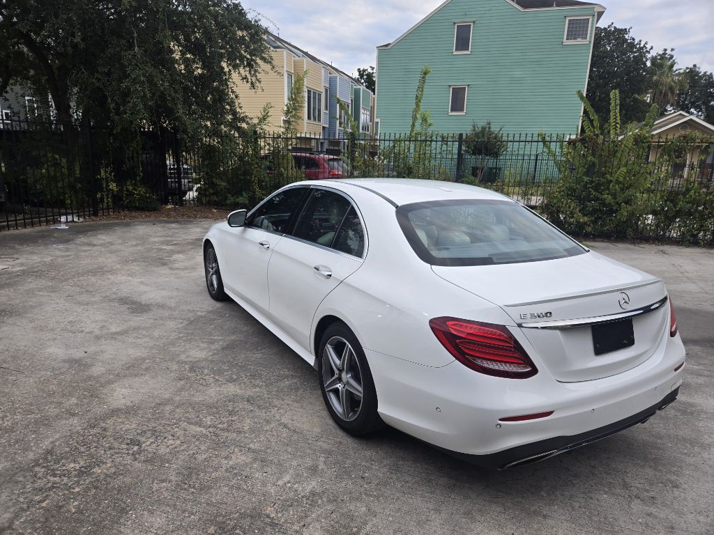 2017 Mercedes-Benz E-Class Image 11