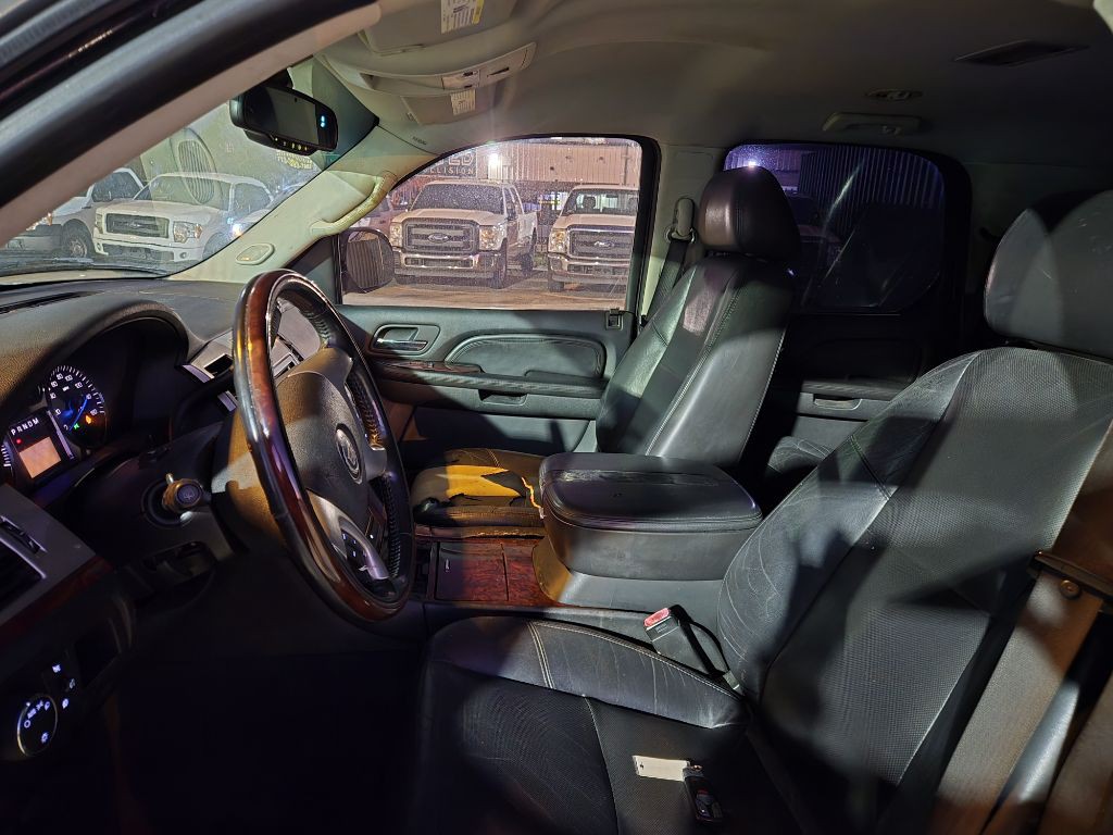 2007 Cadillac Escalade Image 9