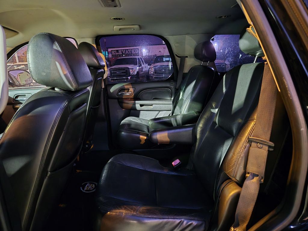 2007 Cadillac Escalade Image 10