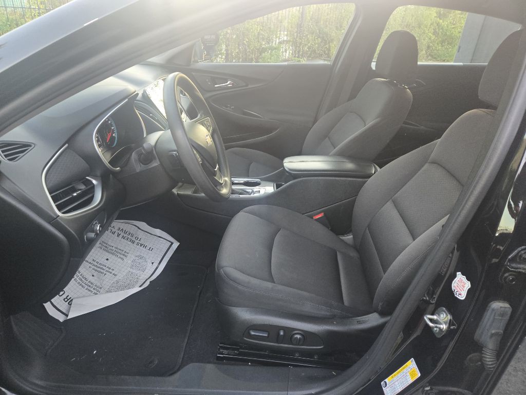 2022 Chevrolet Malibu Image 12