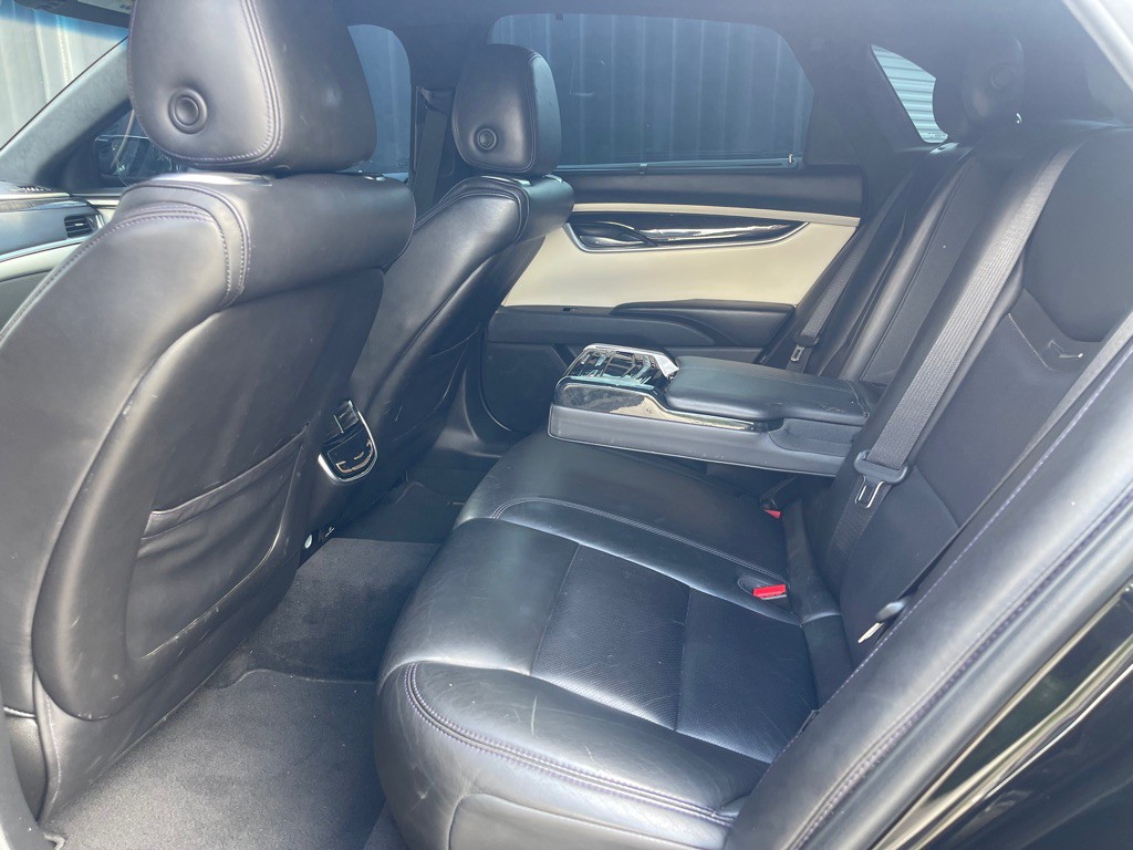 2016 Cadillac XTS Image 8