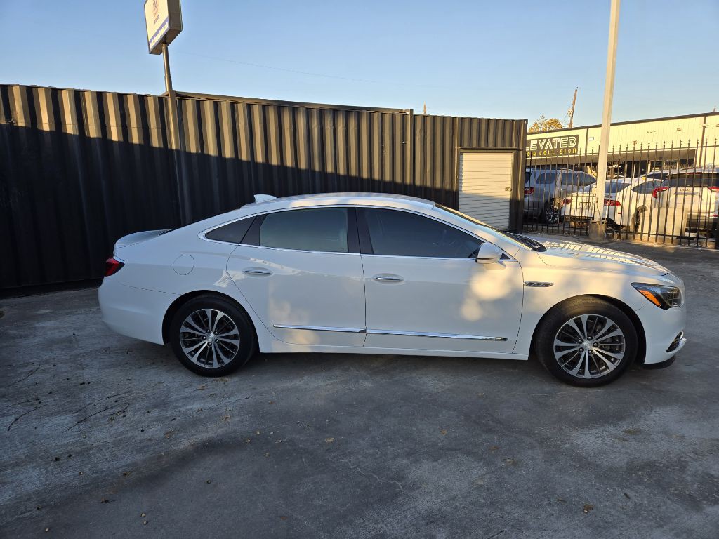 2017 Buick Lacrosse Image 4