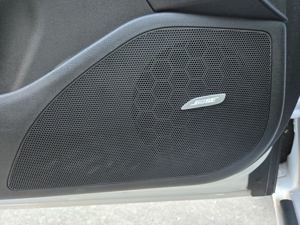 2017 Buick Lacrosse Image 13