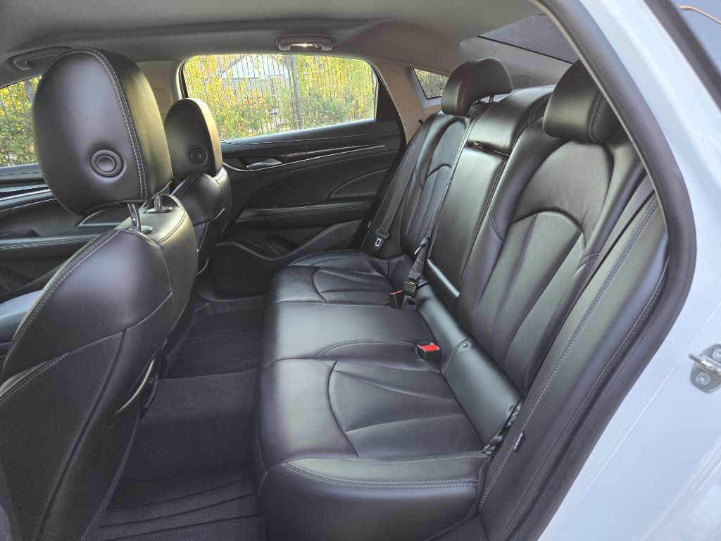 2017 Buick Lacrosse Image 14