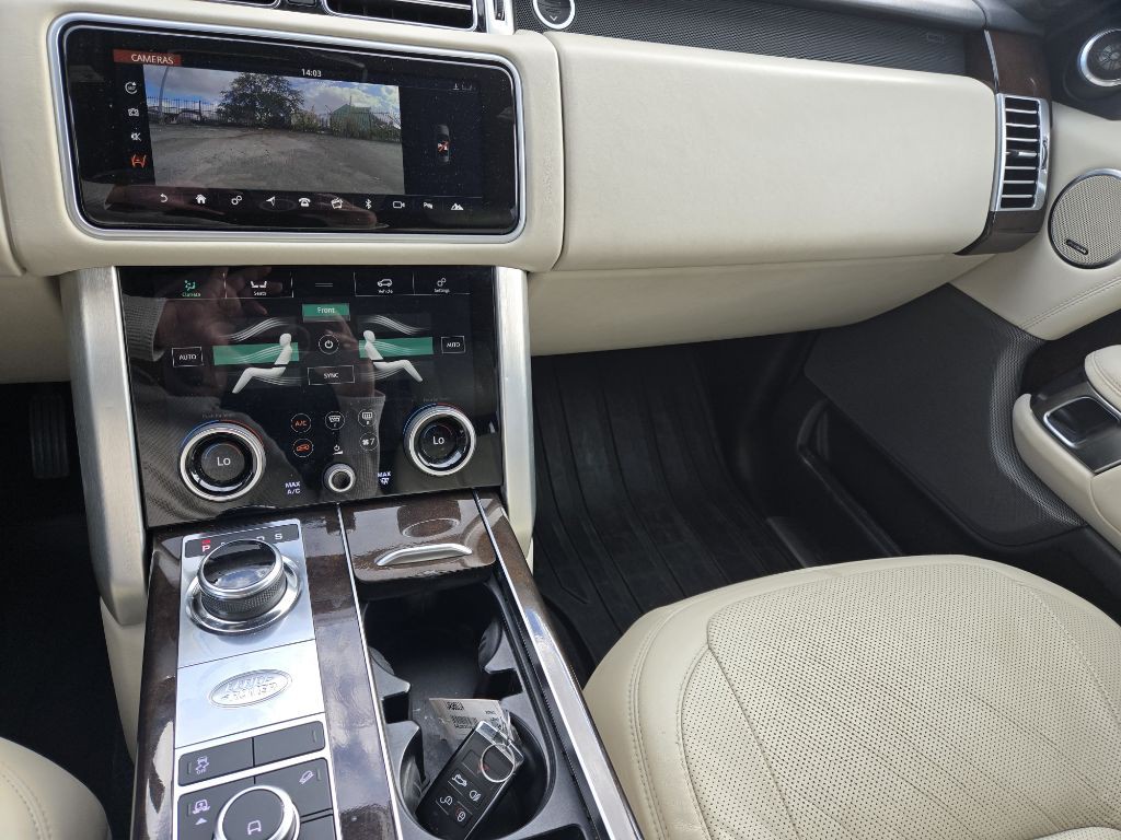 2018 Land Rover Range Rover Image 11