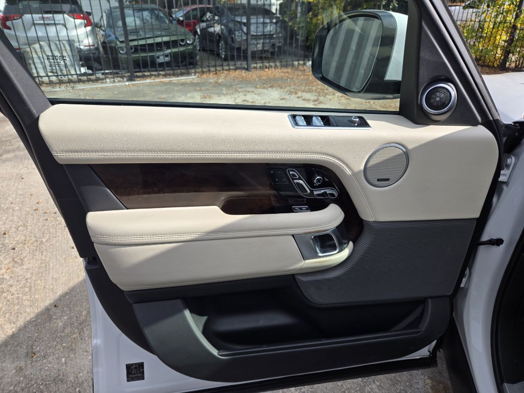 2018 Land Rover Range Rover Image 12