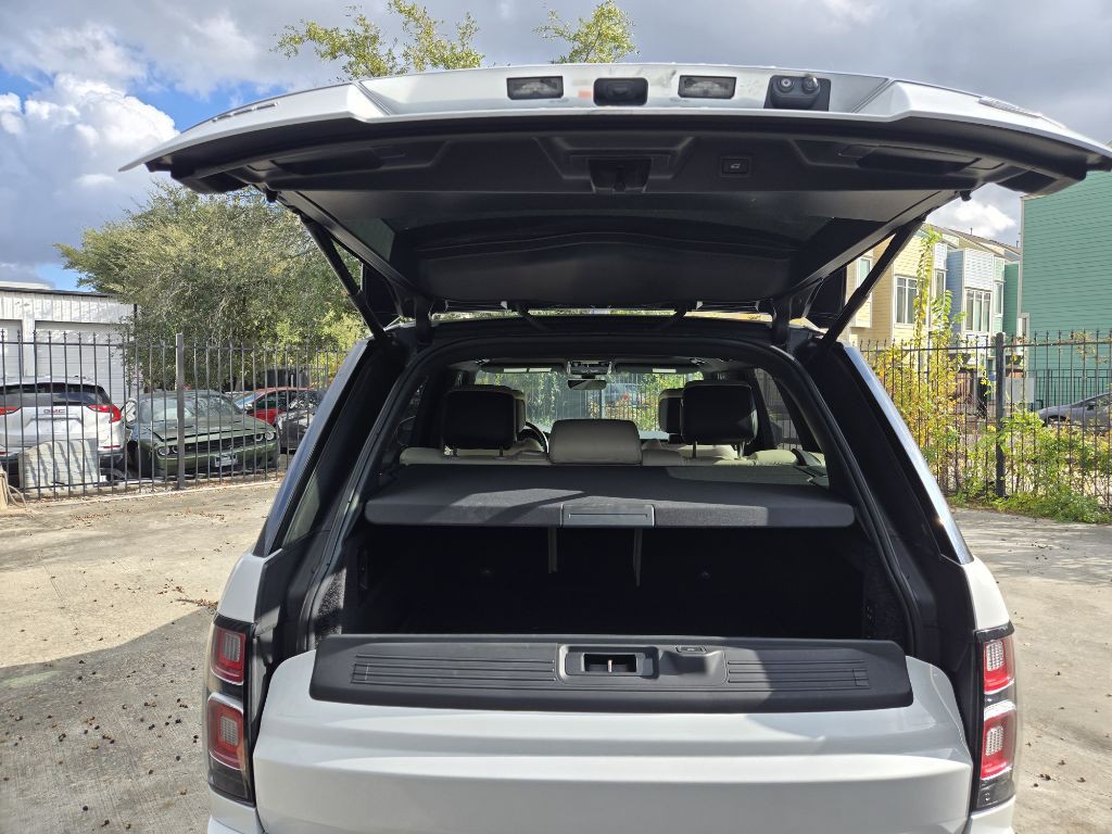 2018 Land Rover Range Rover Image 16
