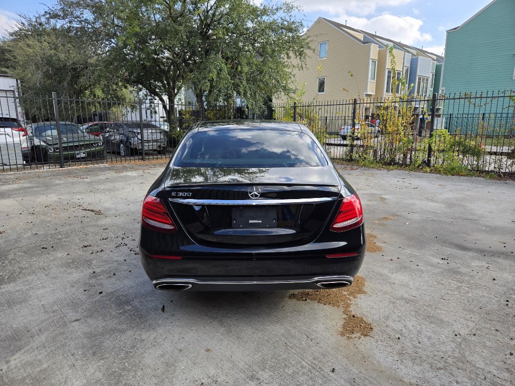 2017 Mercedes-Benz E-Class Image 8