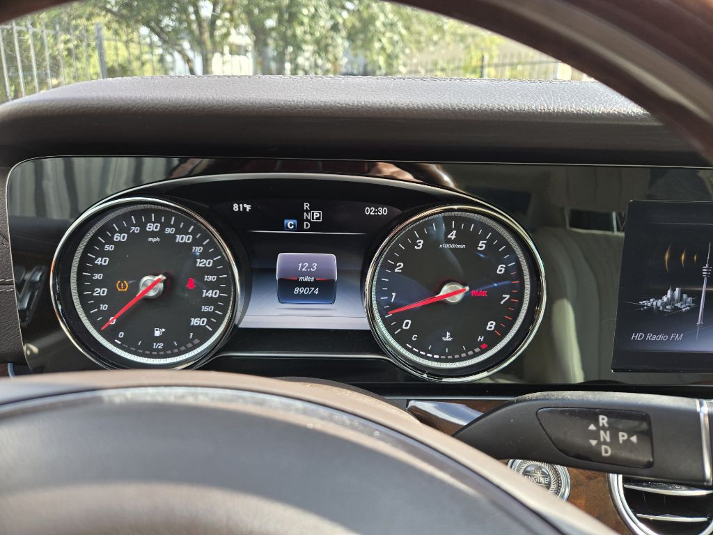 2017 Mercedes-Benz E-Class Image 9