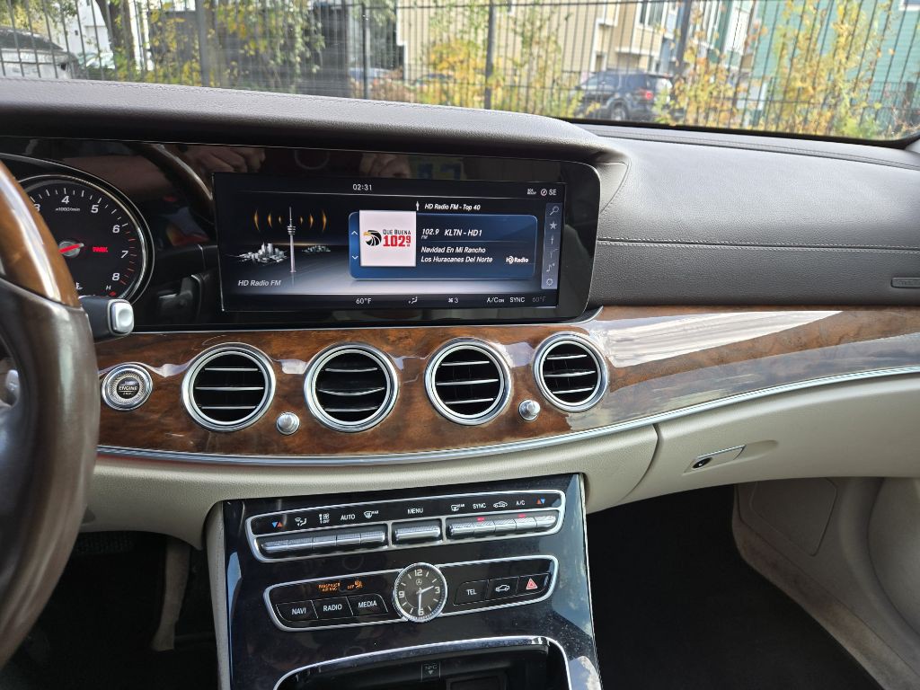 2017 Mercedes-Benz E-Class Image 12