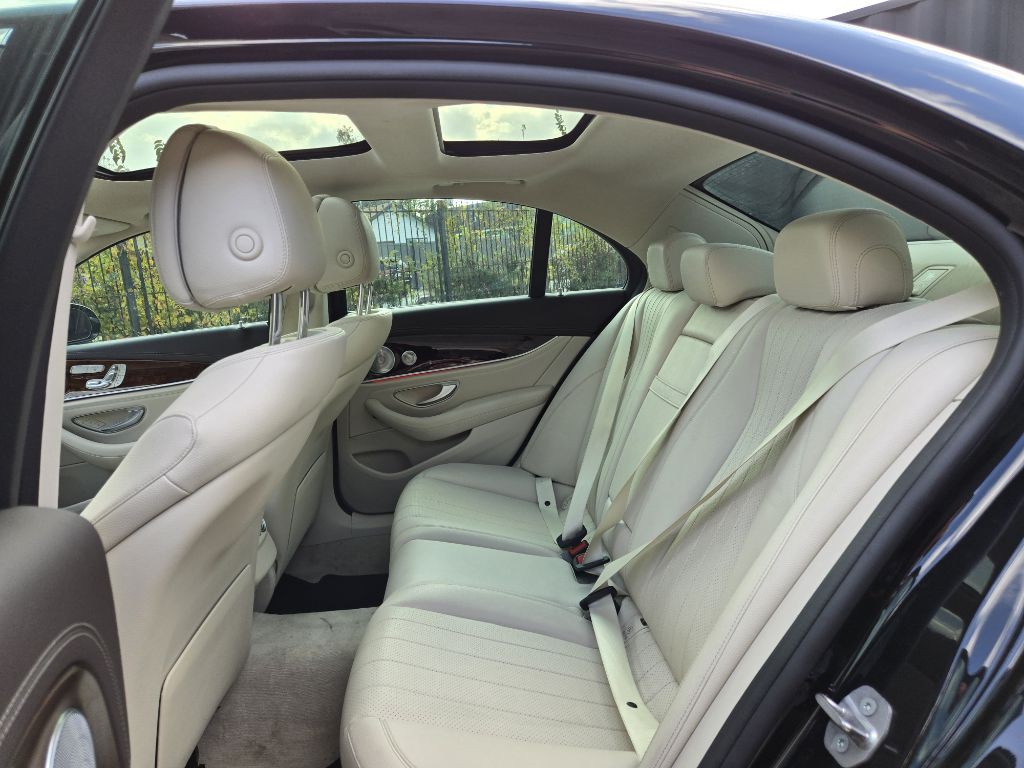 2017 Mercedes-Benz E-Class Image 14