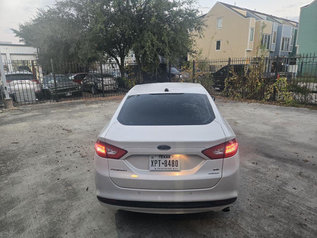 2015 Ford Fusion Image 8