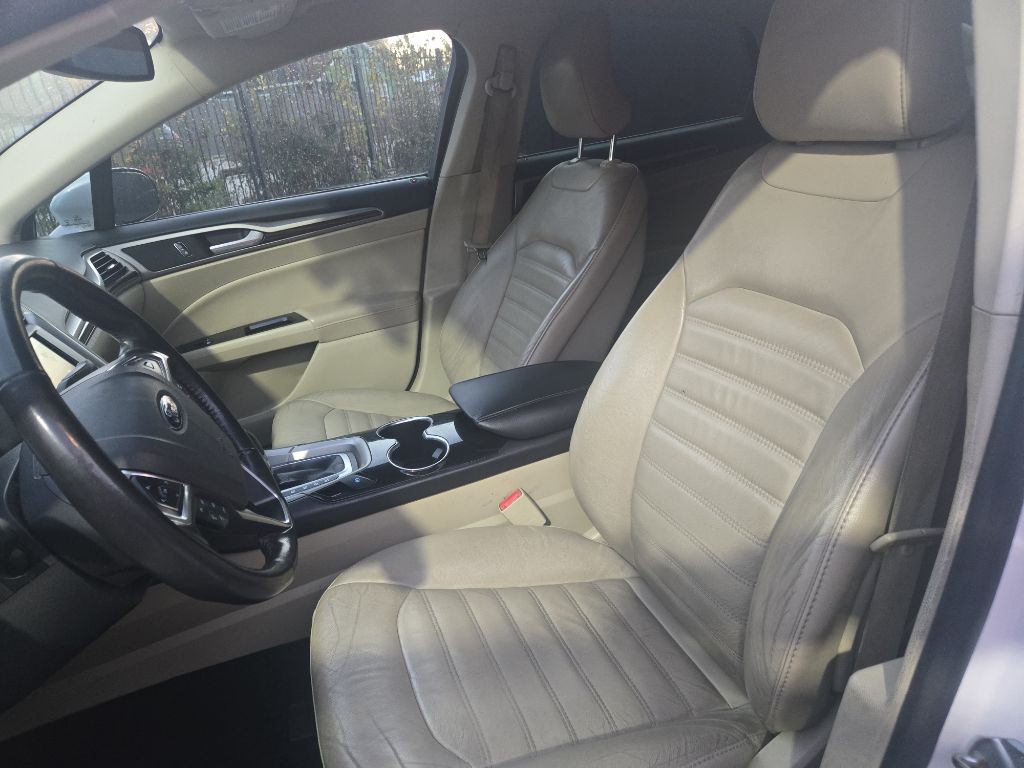 2015 Ford Fusion Image 12