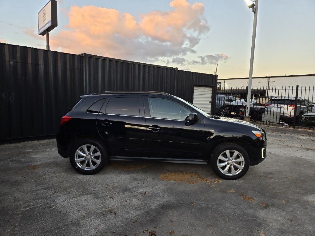 2015 Mitsubishi Outlander Image 6