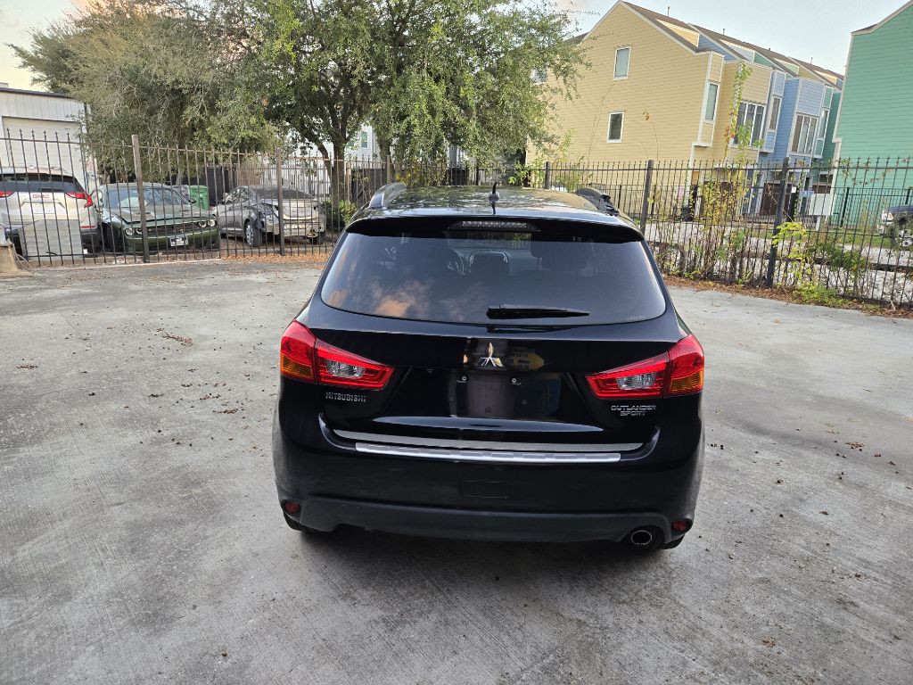2015 Mitsubishi Outlander Image 8