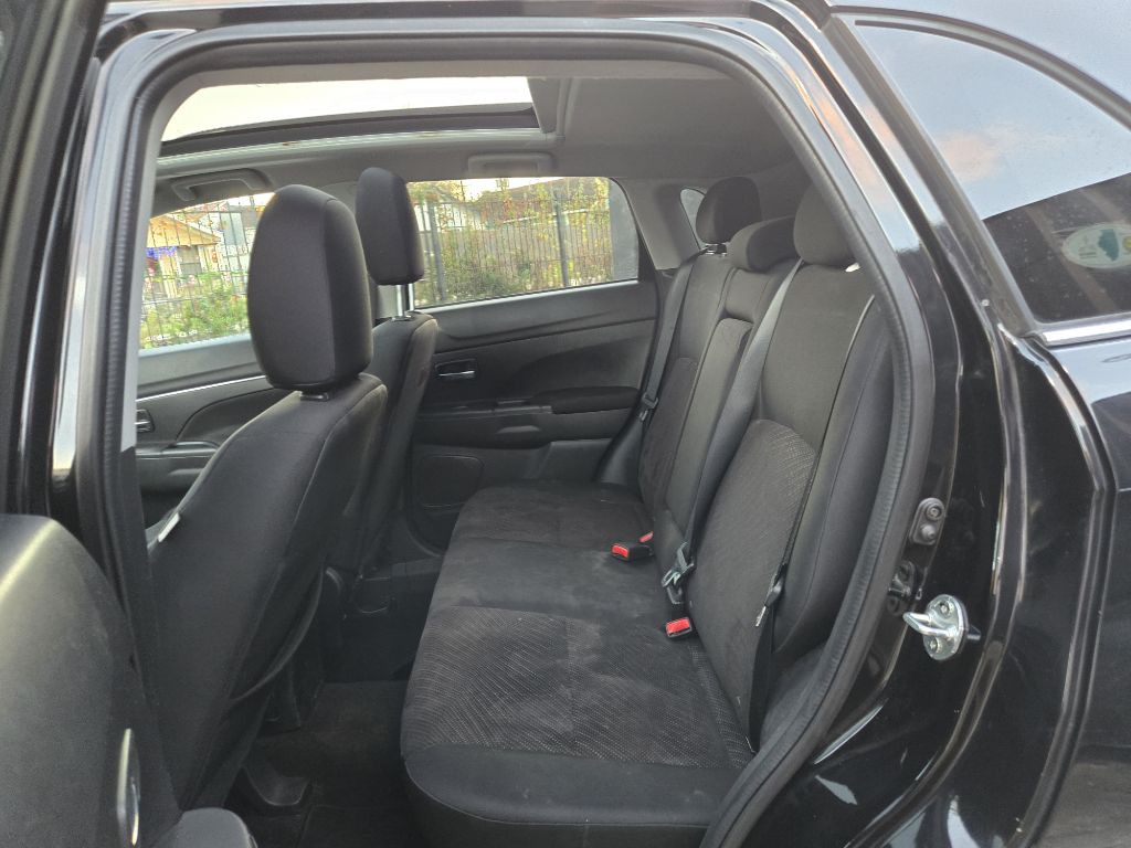 2015 Mitsubishi Outlander Image 14