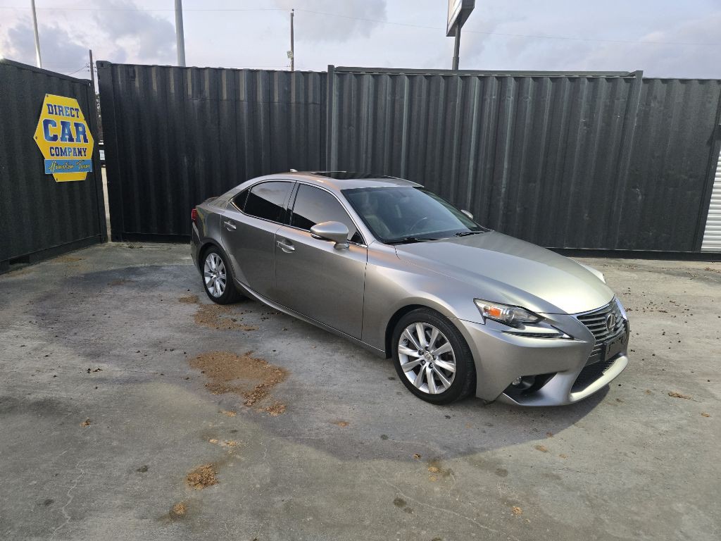 2016 Lexus IS Image 4