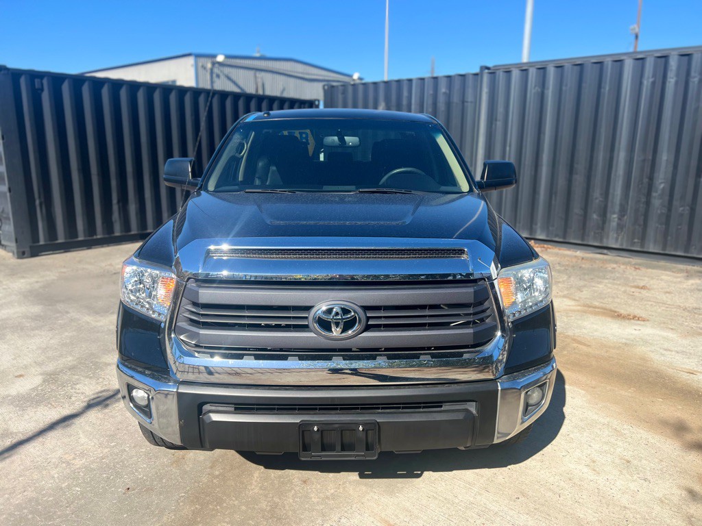 2015 Toyota Tundra Image 2