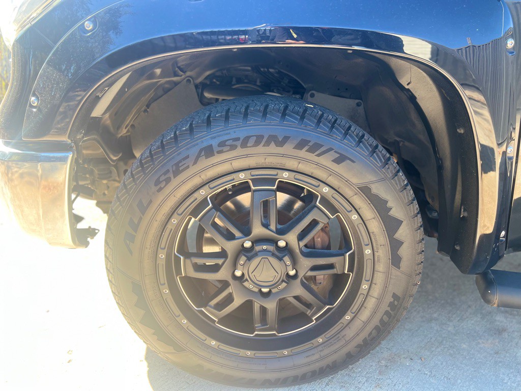 2015 Toyota Tundra Image 15