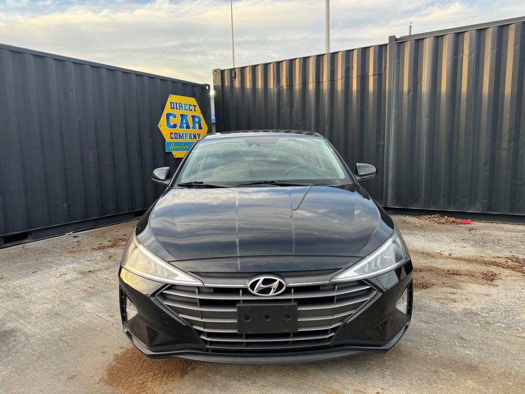 2019 Hyundai Elantra Image 2