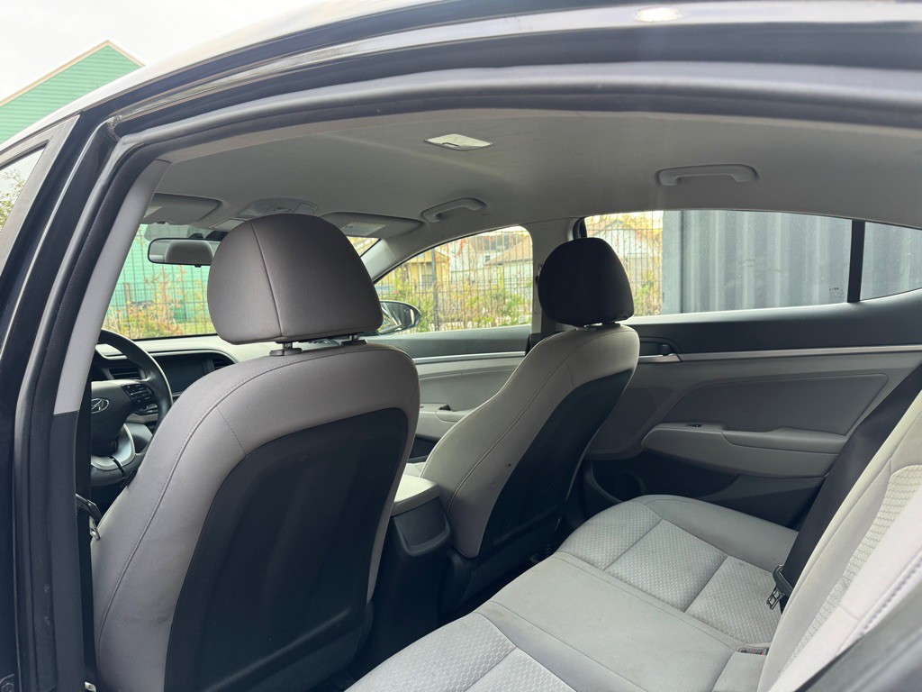 2019 Hyundai Elantra Image 16