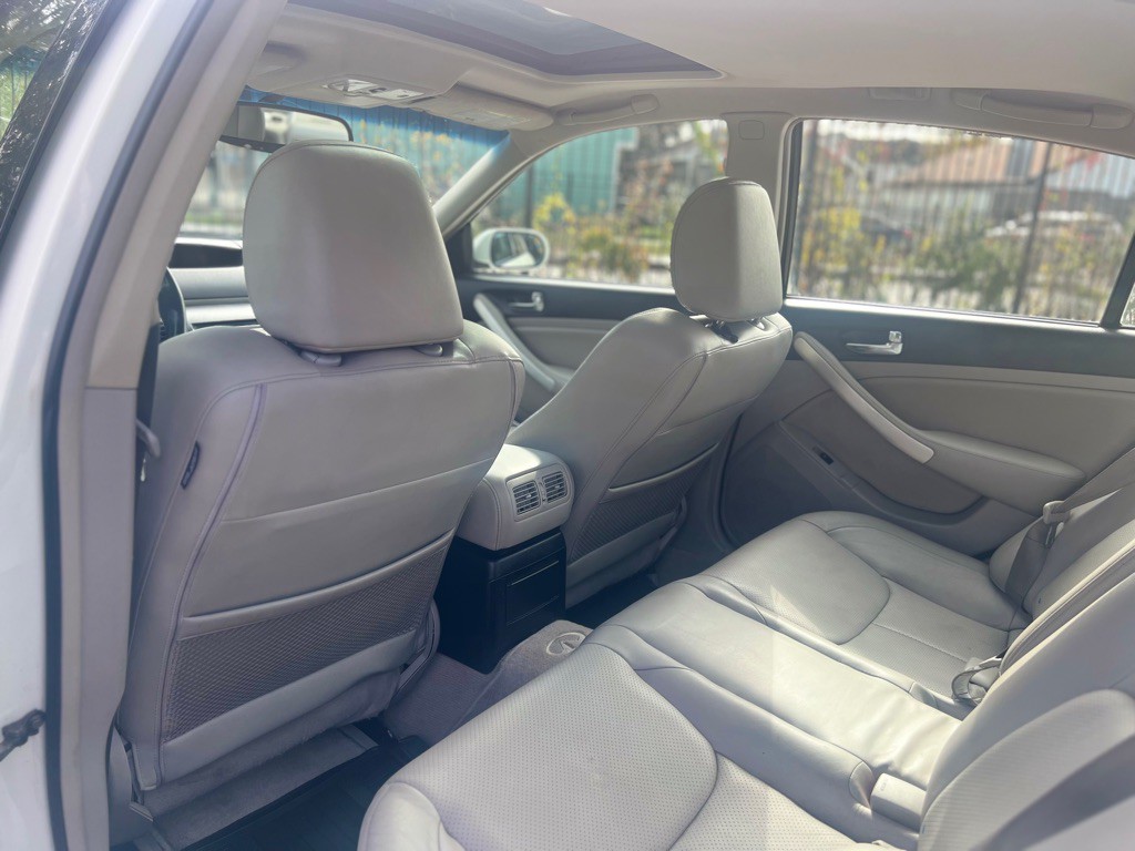 2005 INFINITI G35 Image 13
