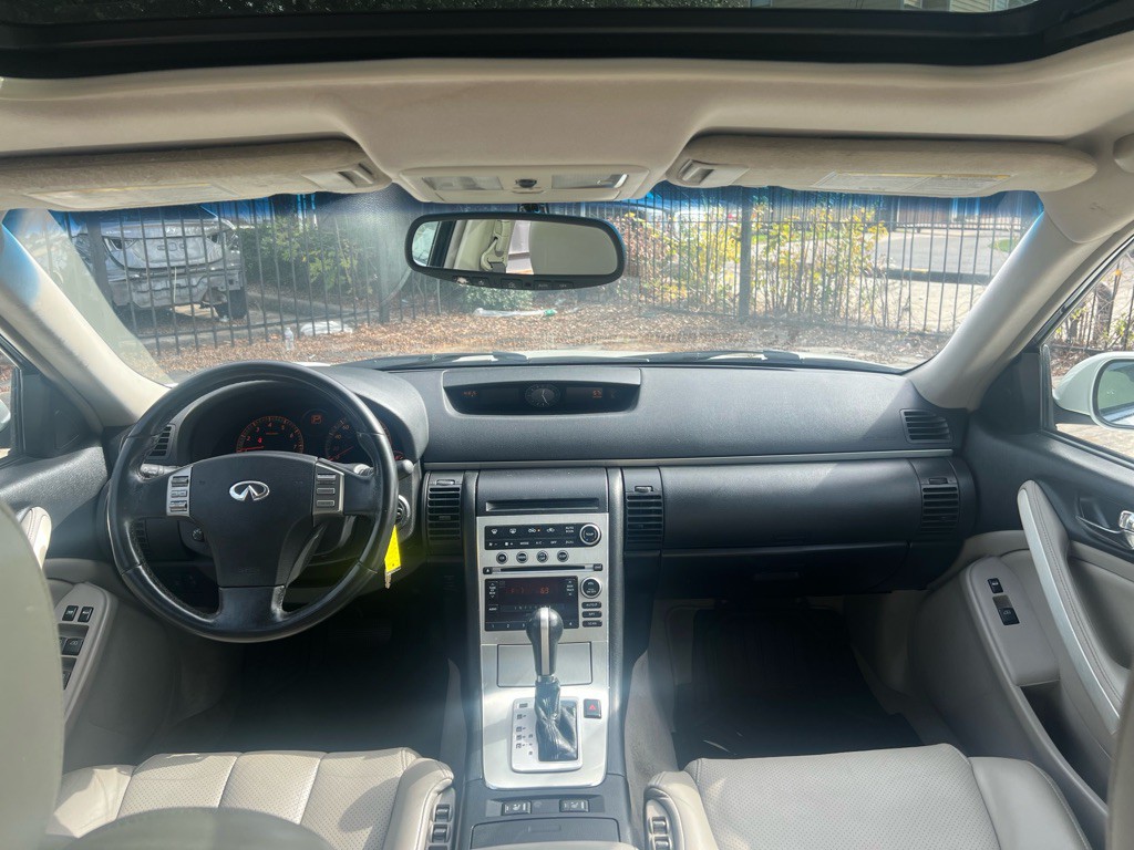 2005 INFINITI G35 Image 17