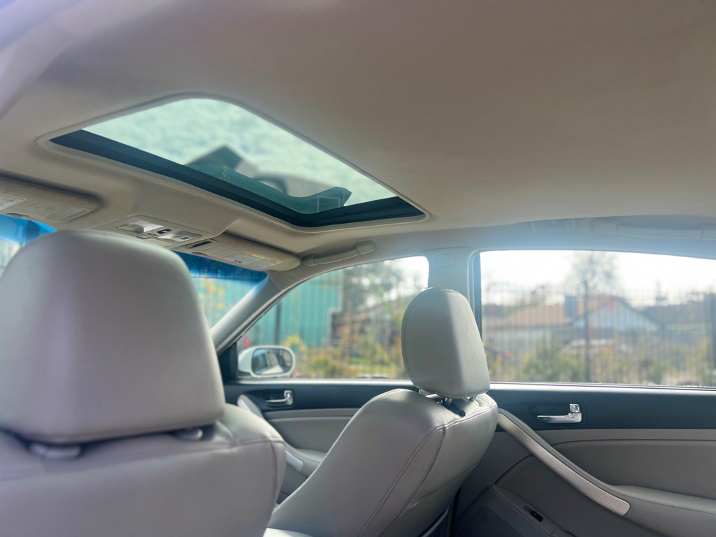 2005 INFINITI G35 Image 18