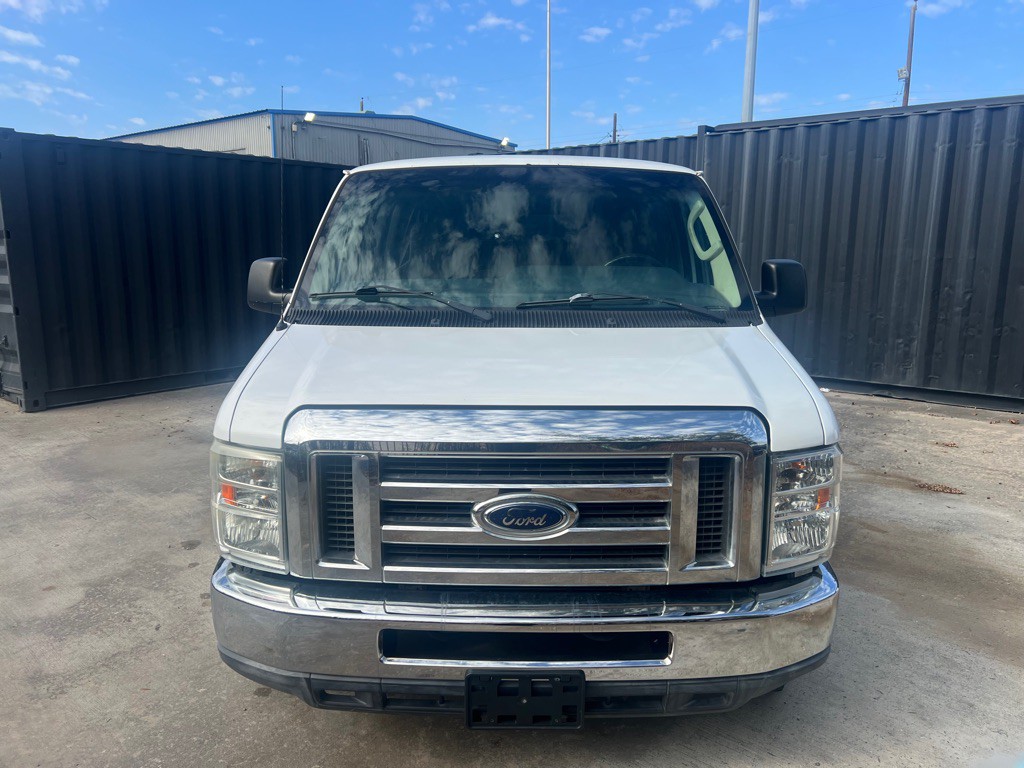 2012 Ford Econoline Image 2