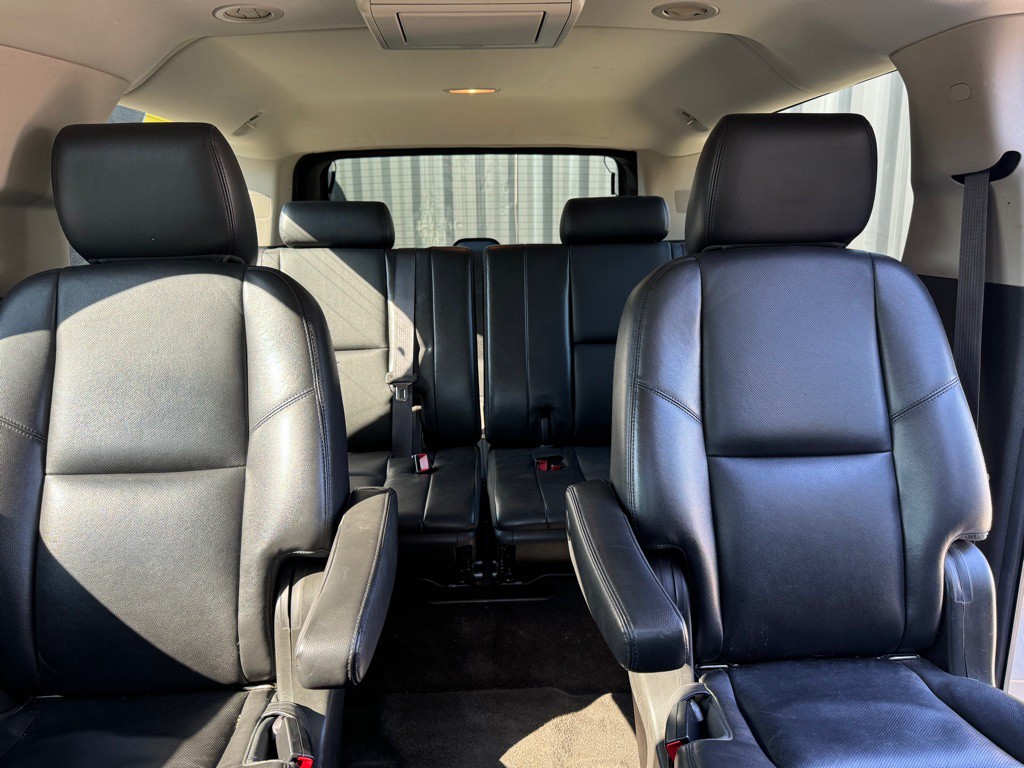 2013 Chevrolet Suburban Image 14