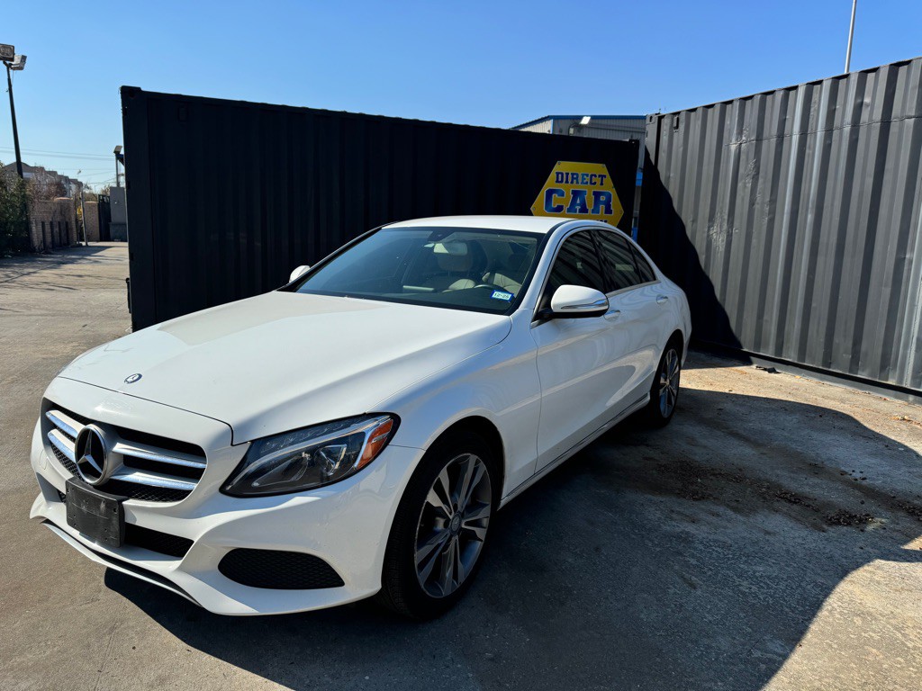 2015 Mercedes-Benz C-Class Image 1