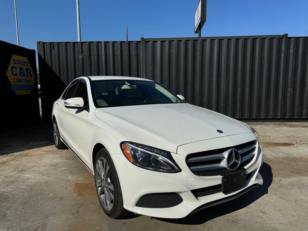 2015 Mercedes-Benz C-Class Image 3