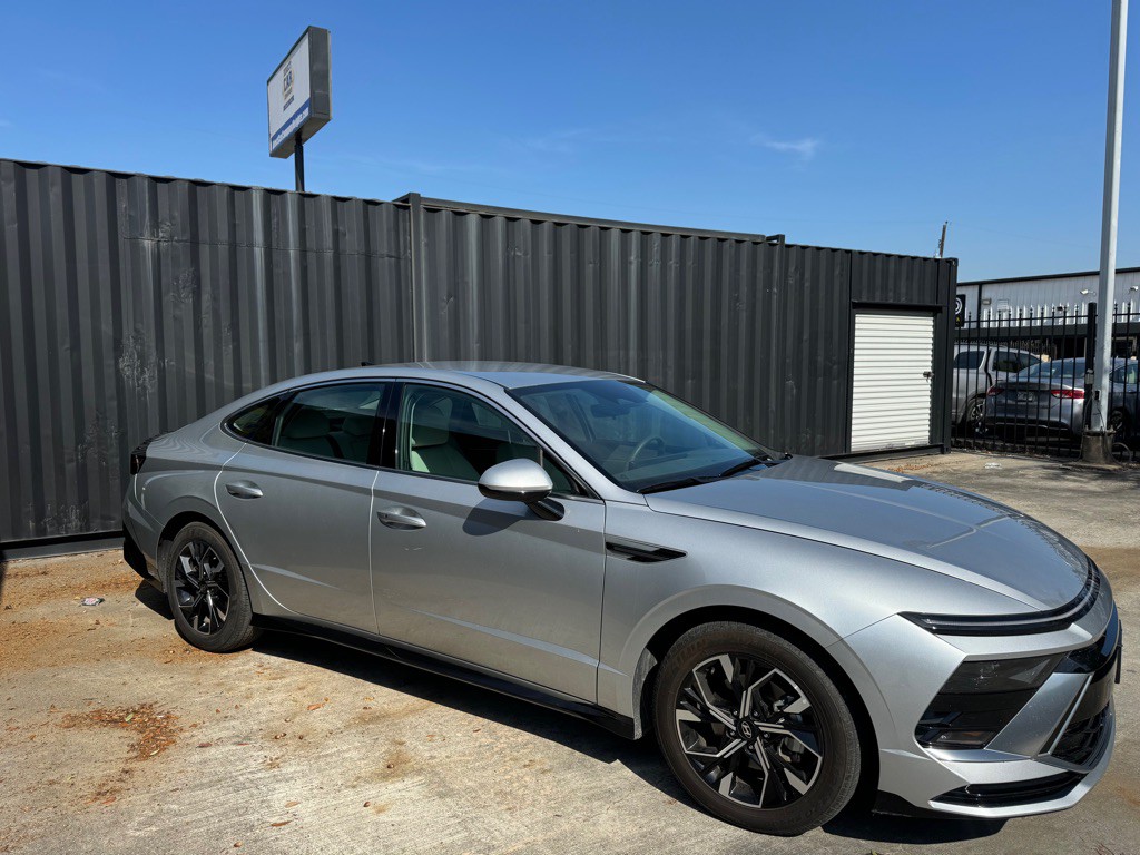 2025 Hyundai Sonata Image 3