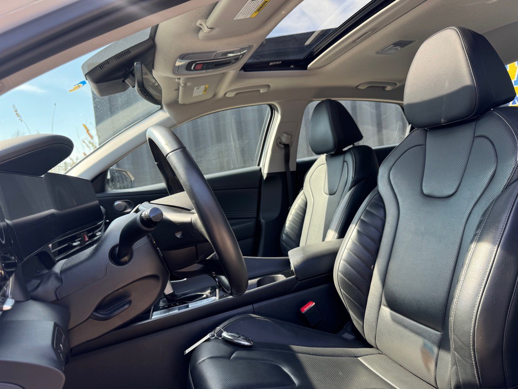 2025 Hyundai Elantra Image 10