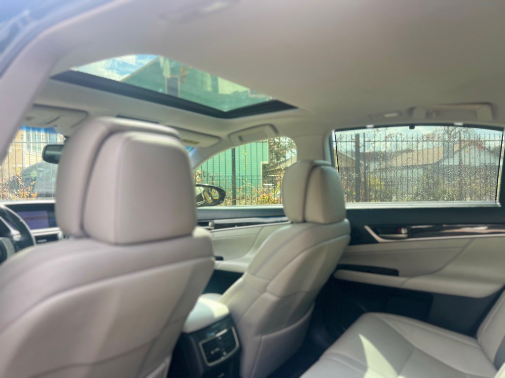 2013 Lexus GS Image 16