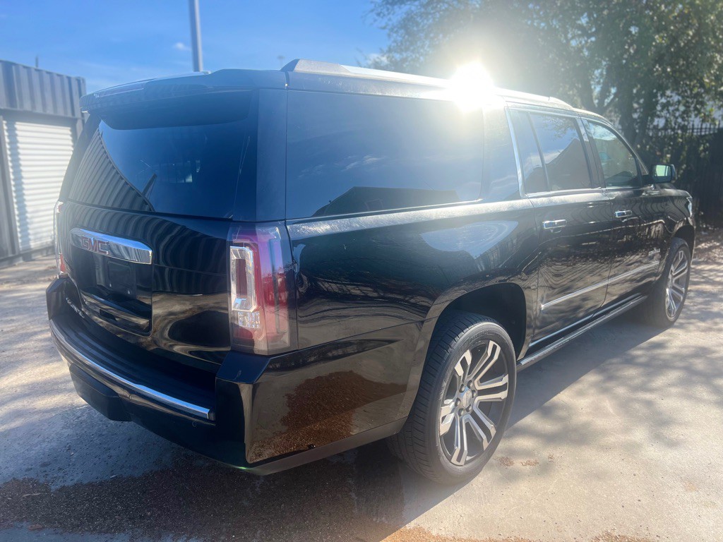 2017 GMC Yukon Image 5