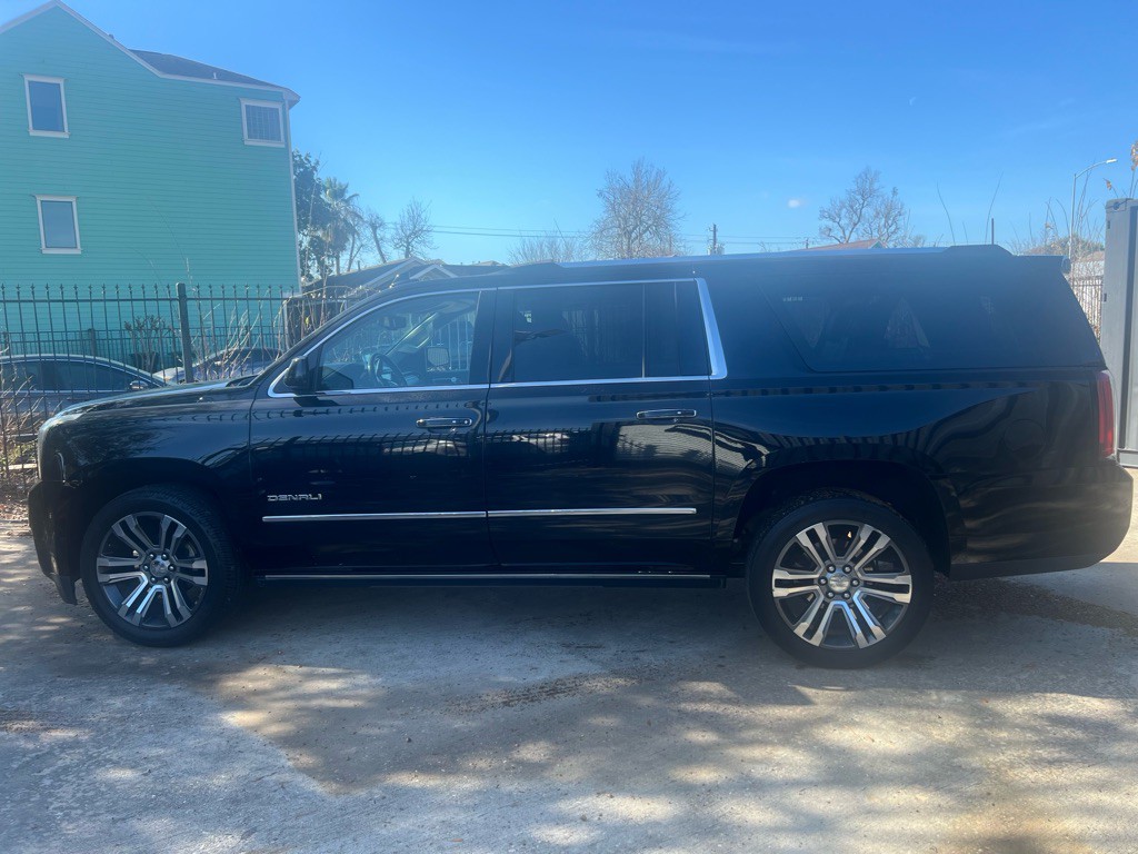 2017 GMC Yukon Image 8