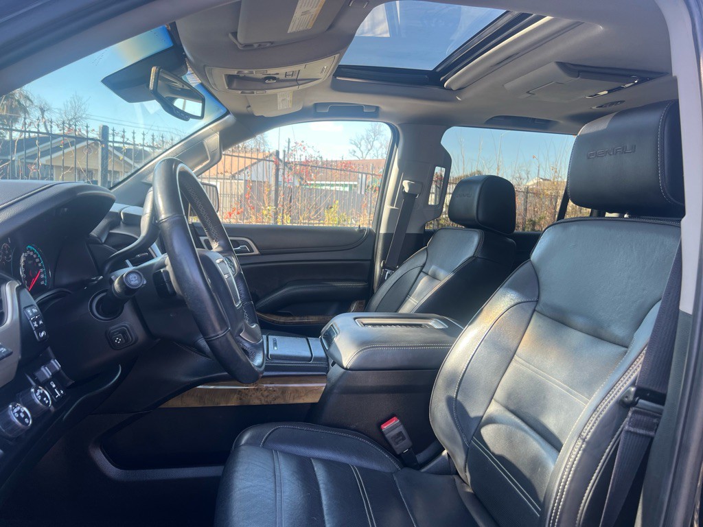 2017 GMC Yukon Image 12