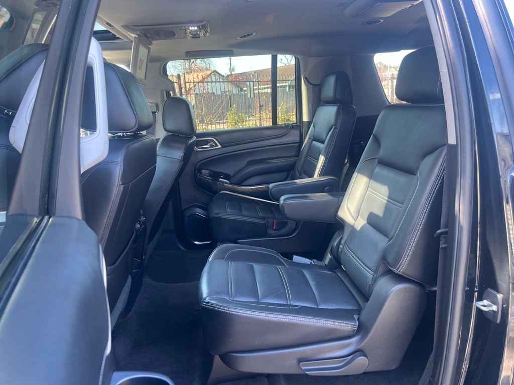 2017 GMC Yukon Image 17