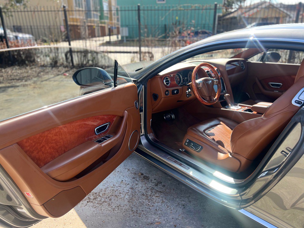 2012 Bentley Continental Image 10