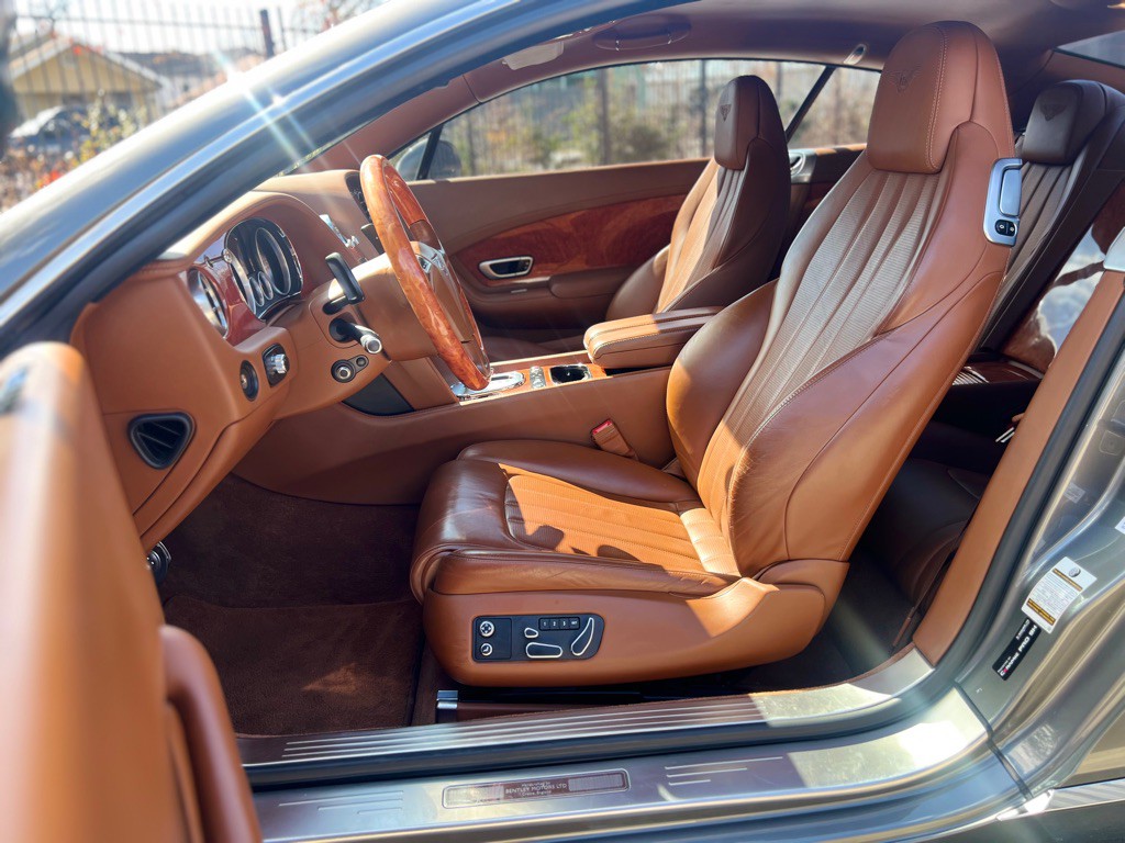 2012 Bentley Continental Image 12