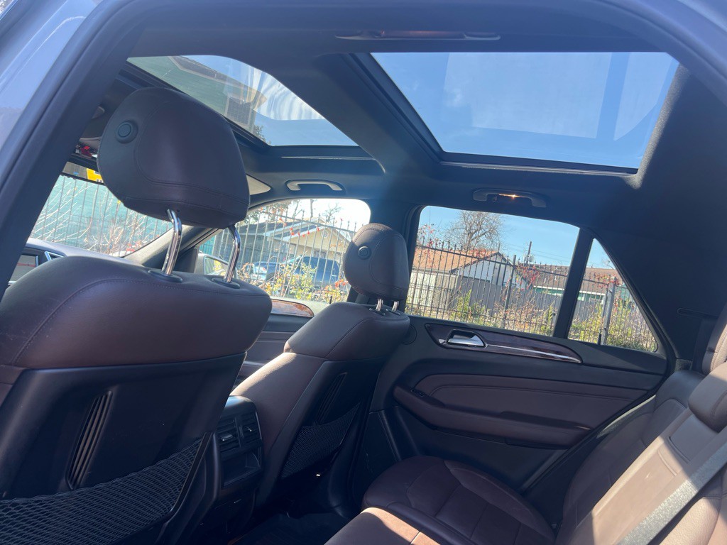 2015 Mercedes-Benz M-Class Image 15