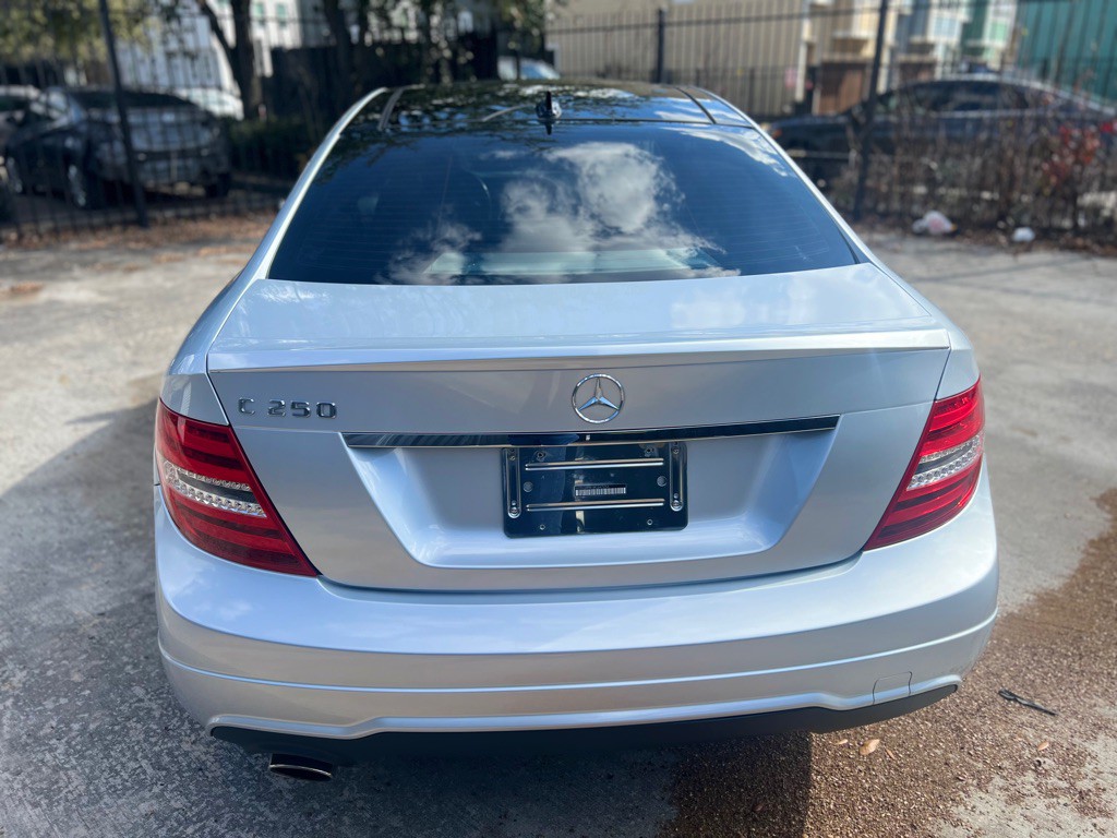 2014 Mercedes-Benz C-Class Image 6