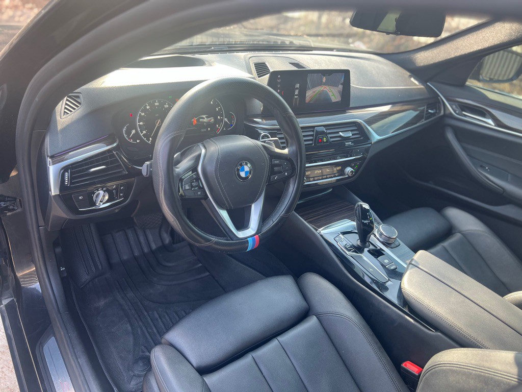 2018 BMW 5 Series Image 9