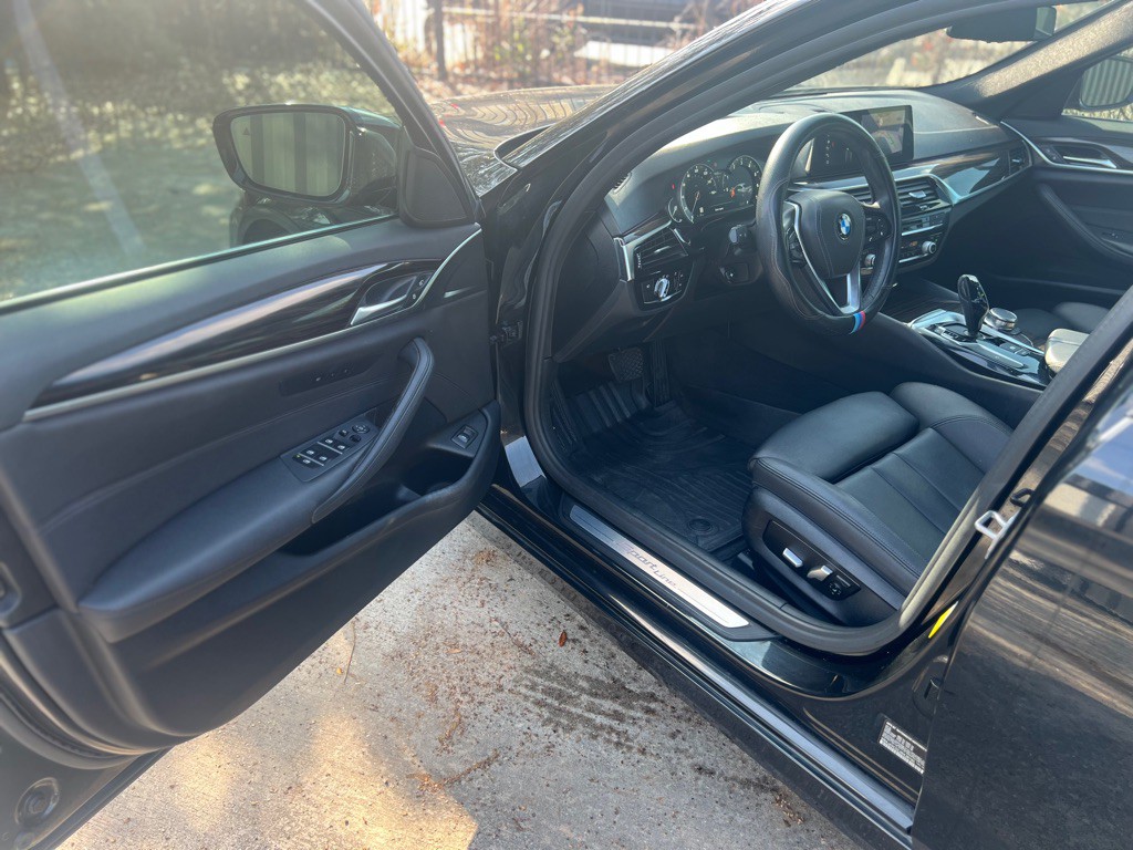 2018 BMW 5 Series Image 10