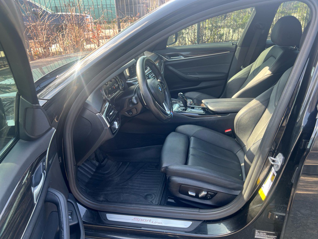 2018 BMW 5 Series Image 11