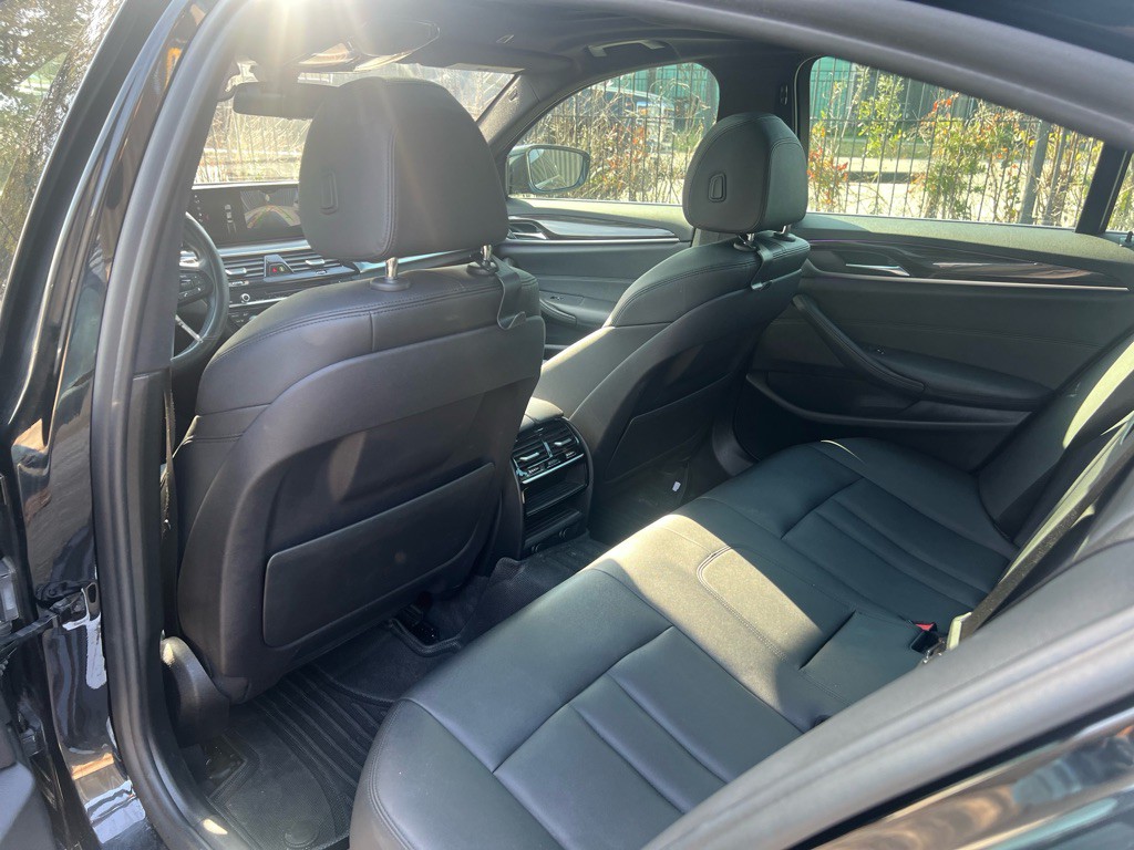 2018 BMW 5 Series Image 14