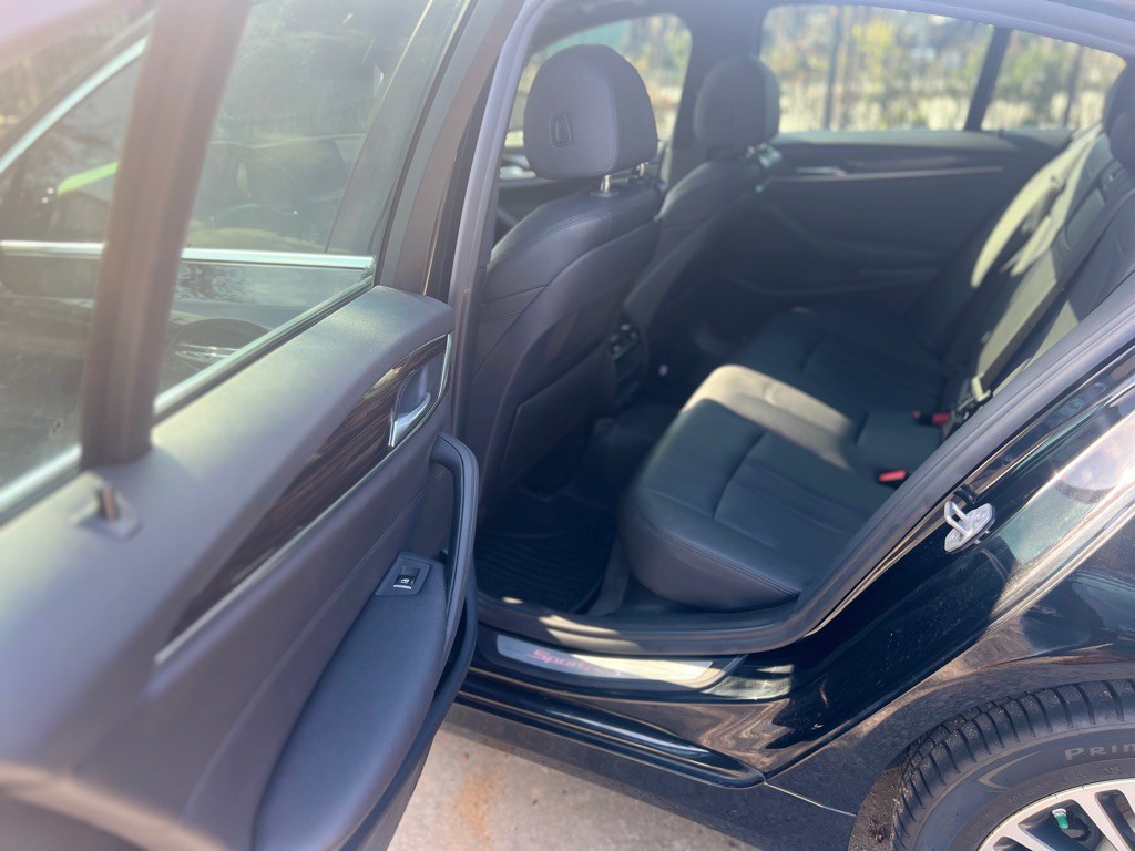 2018 BMW 5 Series Image 16